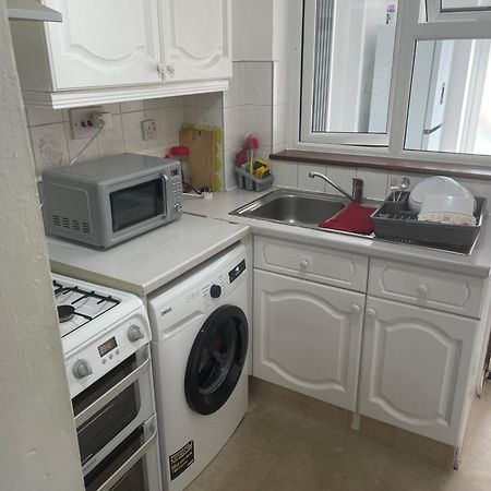 Olives Stay Romford Bagian luar foto